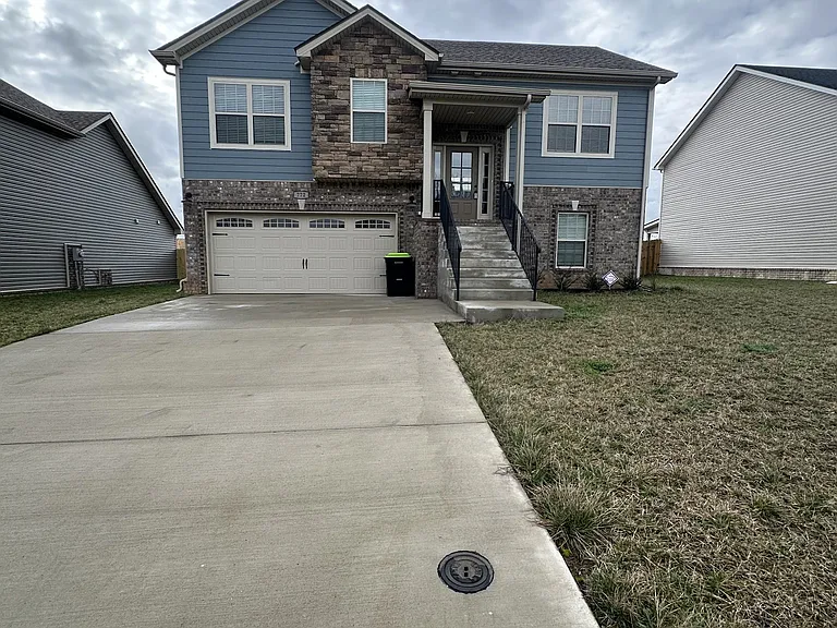 772 Lillian Grace Dr — Photo 1