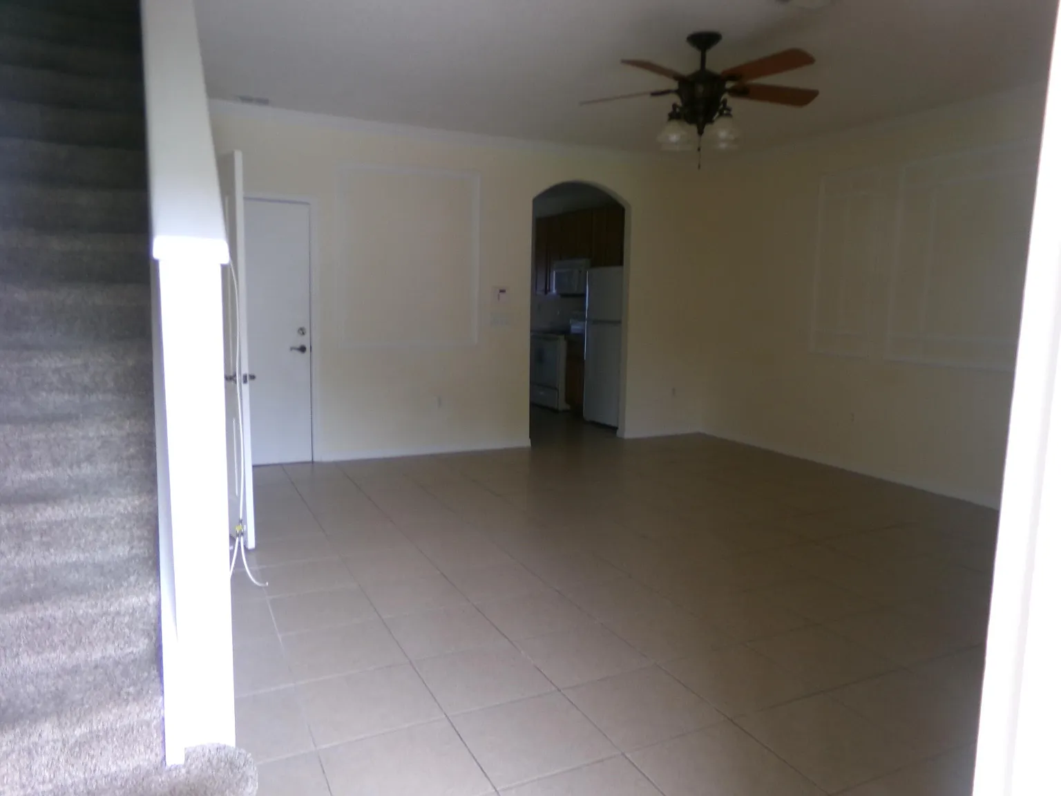 2 bed, 2.5 bath, 1350 sqft, $2,000 — Photo 2