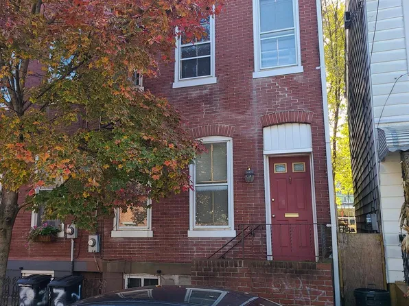 77 Grand St, Trenton, NJ 08611