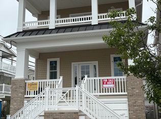 306 13th St, Ocean City, NJ 08226