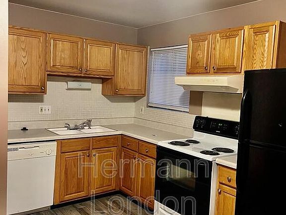 3rd image of 1944 Mantilla Dr