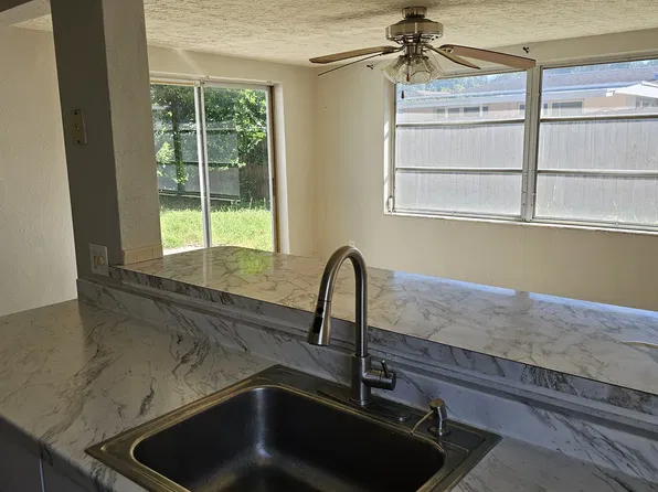 4634 Bowl St, New Port Richey, FL 34652