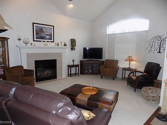 3rd image of 22764 Amber River Dr