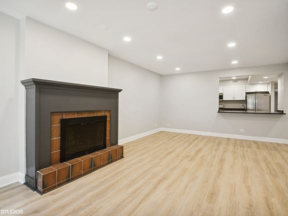 5th image of 1940 N Cleveland Ave #1