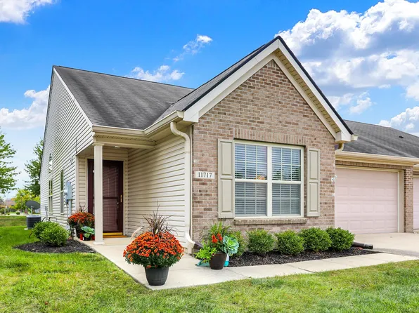 11717 Whisper Cove Dr, Fishers, IN 46038