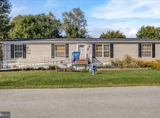 11 Doe Ct, Honey Brook, PA 19344