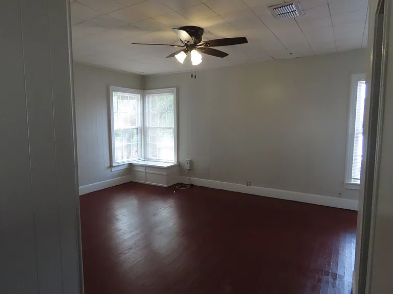 1306 S Glenwood Blvd — Photo 18