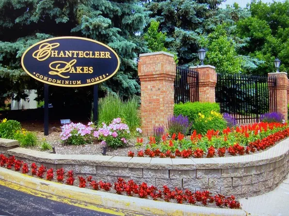 1356 McDowell Rd #101, Naperville, IL 60563