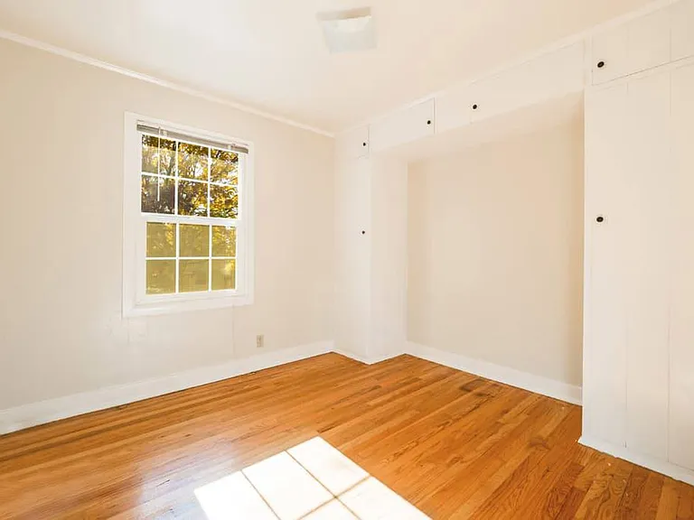 Colonial Park Apartments - Comfortable Living with a $99 Deposit Move-In Special — Photo 22