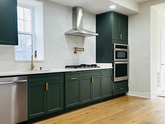 5th image of 116 Thomas St NW