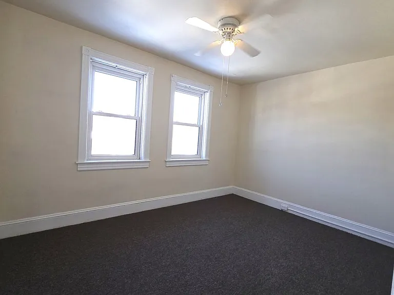 830 Media St — Photo 12