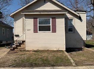 229 N 6th Ave, Kankakee, IL 60901