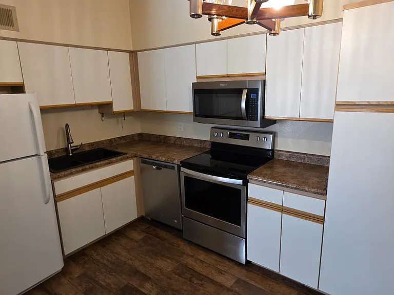 424 E Frost Cir #424 — Photo 6