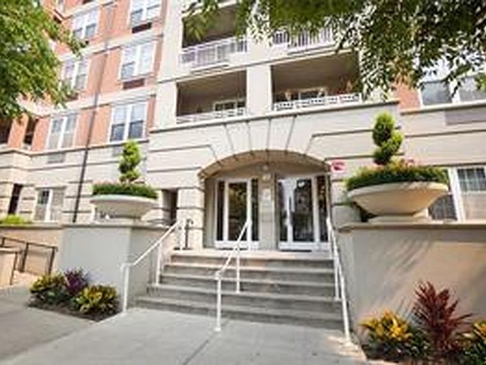 1st image of 40 Oceana Dr Unit 8B