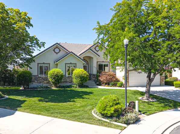 9579 N Apple Ct, Cedar Hills, UT 84062