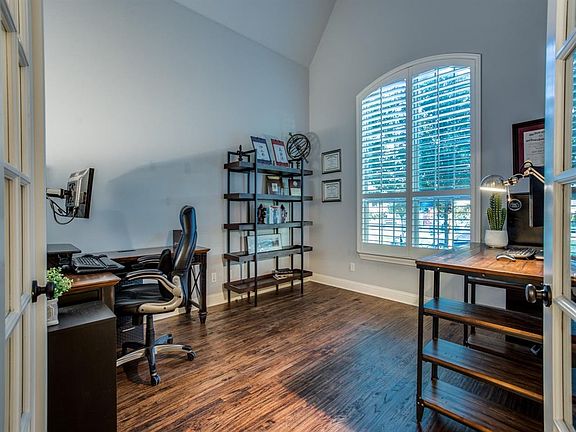 5th image of 3221 Millburn Ct