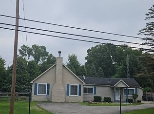 10320 Summerfield Rd, Temperance, MI 48182