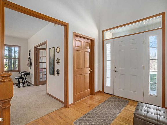 3rd image of 7265 Eagle Heights Dr