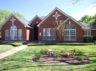 1901 Clearwater Dr, Round Rock, TX 78681