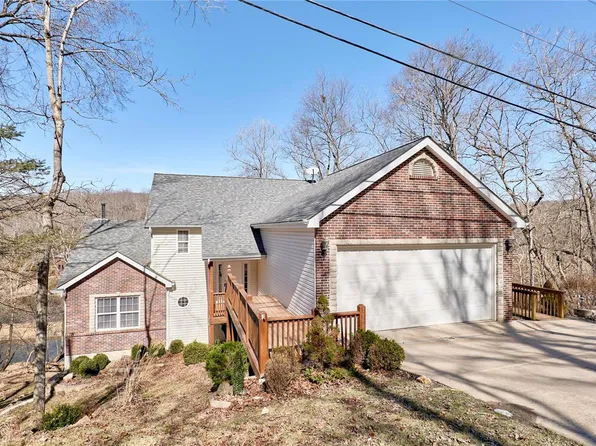 1348 S Lake Sherwood Dr, Lake Sherwood, MO 63357