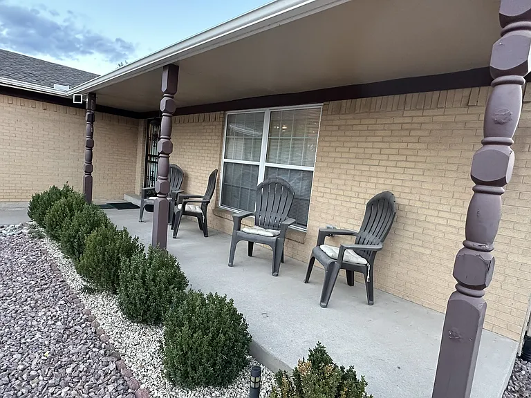 1007 Tesla Dr — Photo 4