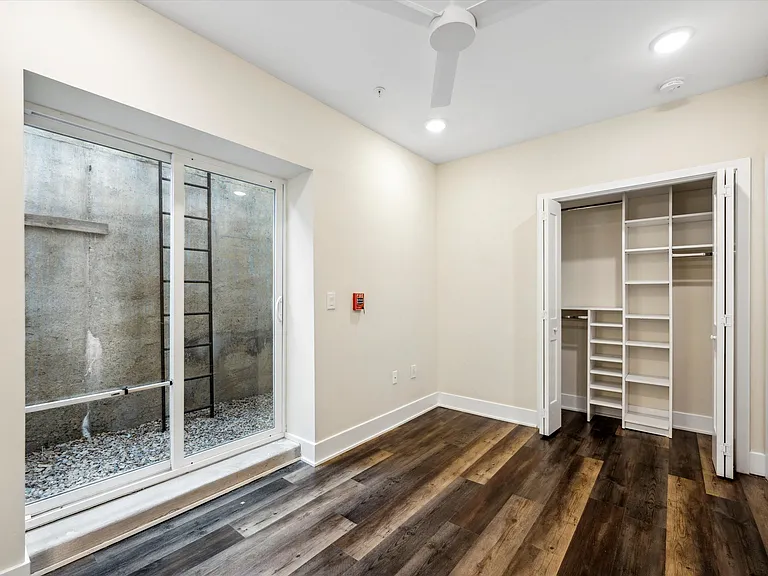 1804 W Berks St — Photo 54