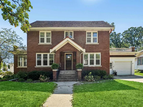 48 Woodland Ave, Fond Du Lac, WI 54935