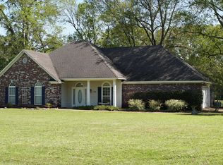 156 Country Bend Pl, Byram, MS 39272