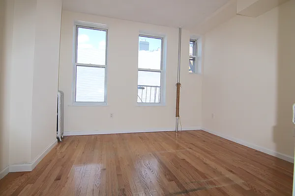 Rented by New Amsterdam Realty Group | media 16