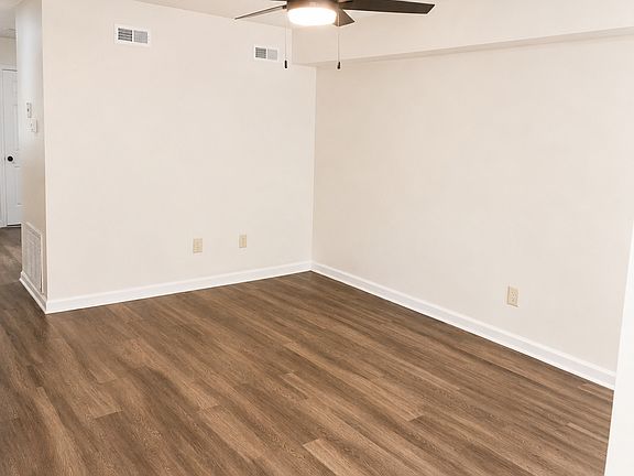 3rd image of 443 N 5th St #443
