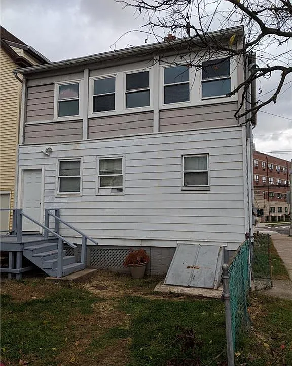 Building Photo 4