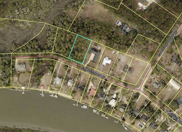 1st image of 0 Cranston Drive W