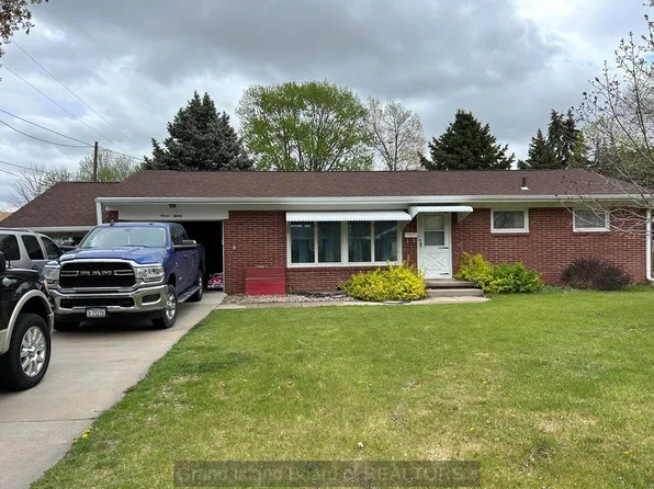 715 S Blaine St, Grand Island, NE 68803