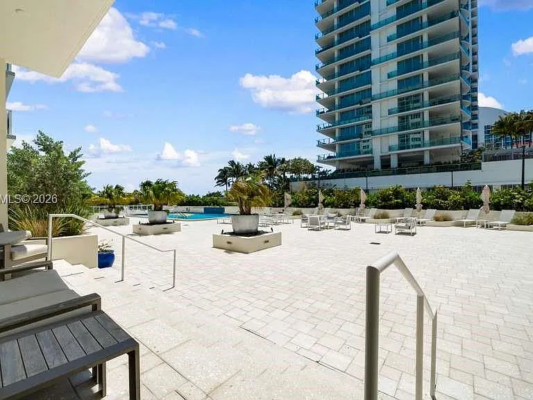 6917 Collins Ave #L-107 — Photo 2