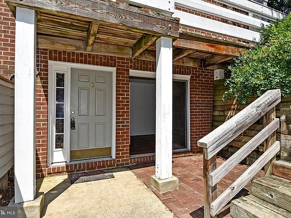 2nd image of 3152 E Covewood Ct