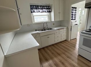 1321 NE 7th St, Grants Pass, OR 97526