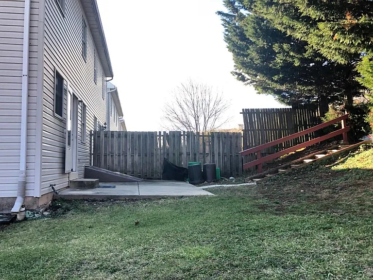 835 E King St #835 — Photo 36