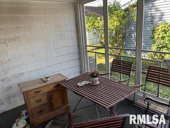 3rd image of 2632 Western Ave