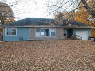 818 106th Ave, PLAINWELL, MI 49080