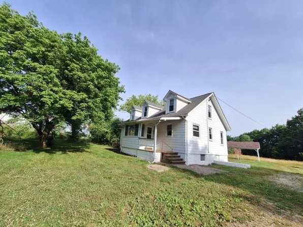 2302 Dime Rd, Ford City, PA 16226