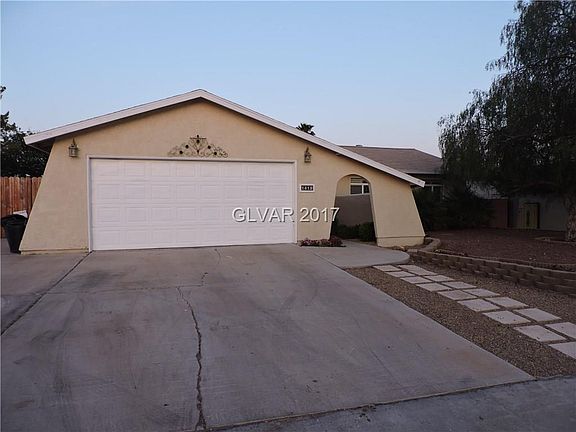 2nd image of 1413 Gloria Ln