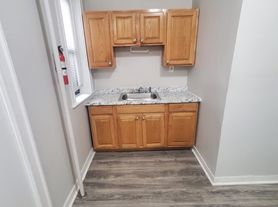 76 Walnut Park