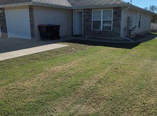 524 W Gay St #B, Warrensburg, MO 64093