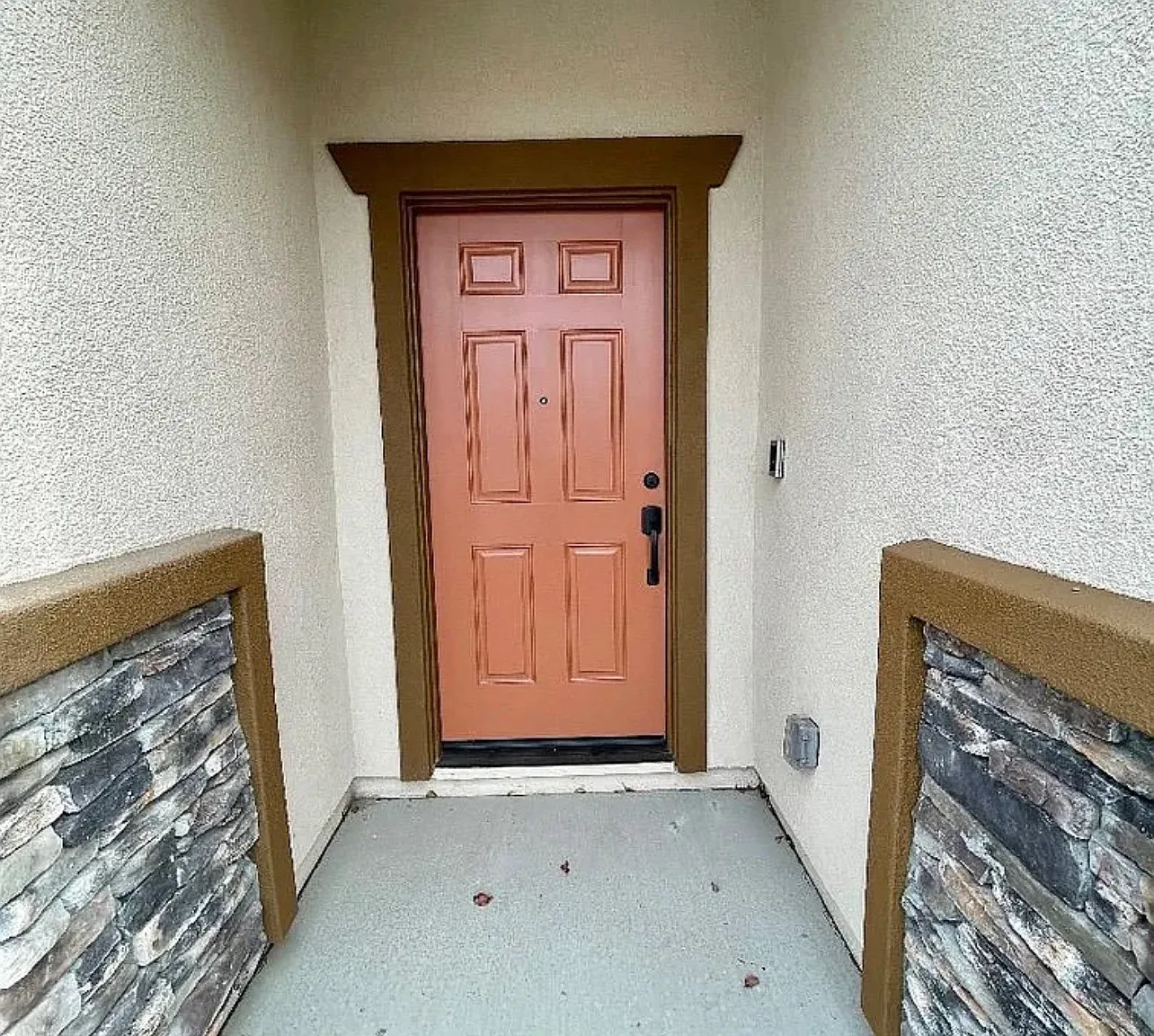 4 bed, 1772 sqft, $3,195 — Photo 3