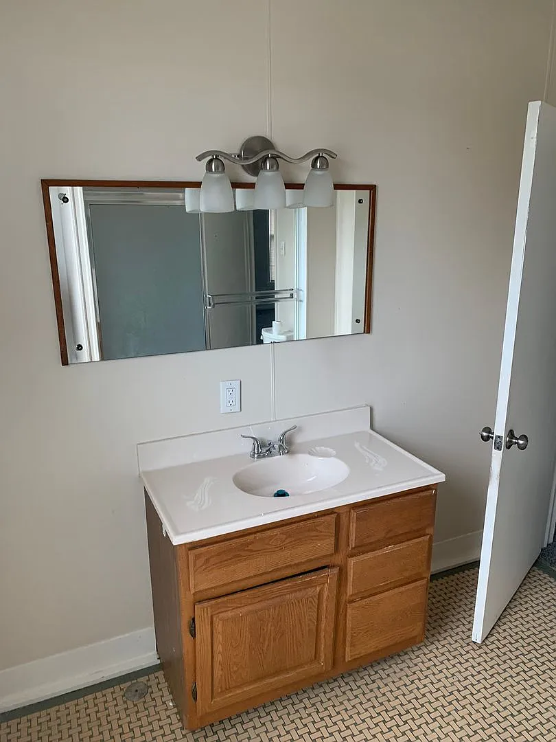 2320 Prince St. - Apt 2 — Photo 3