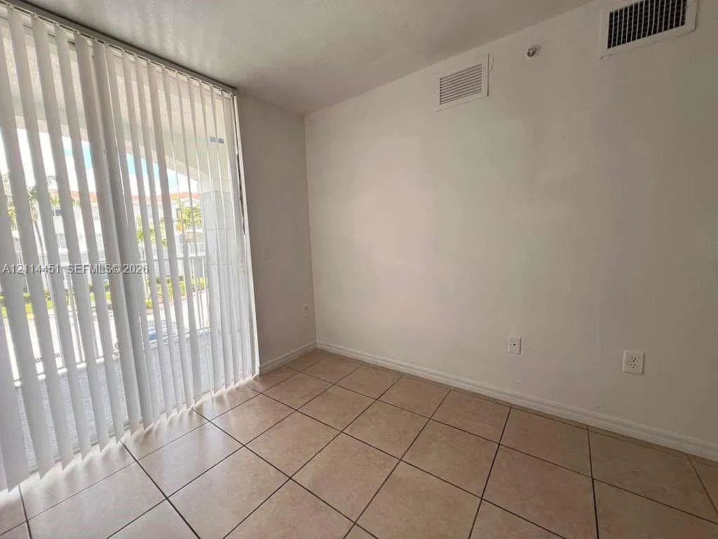 The Oaks In North Miami C — Photo 4