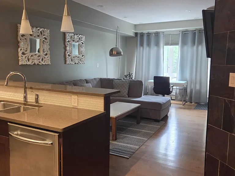 1132 College Dr — Photo 3