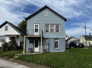 1012 W Windlake Ave, Milwaukee, WI 53204