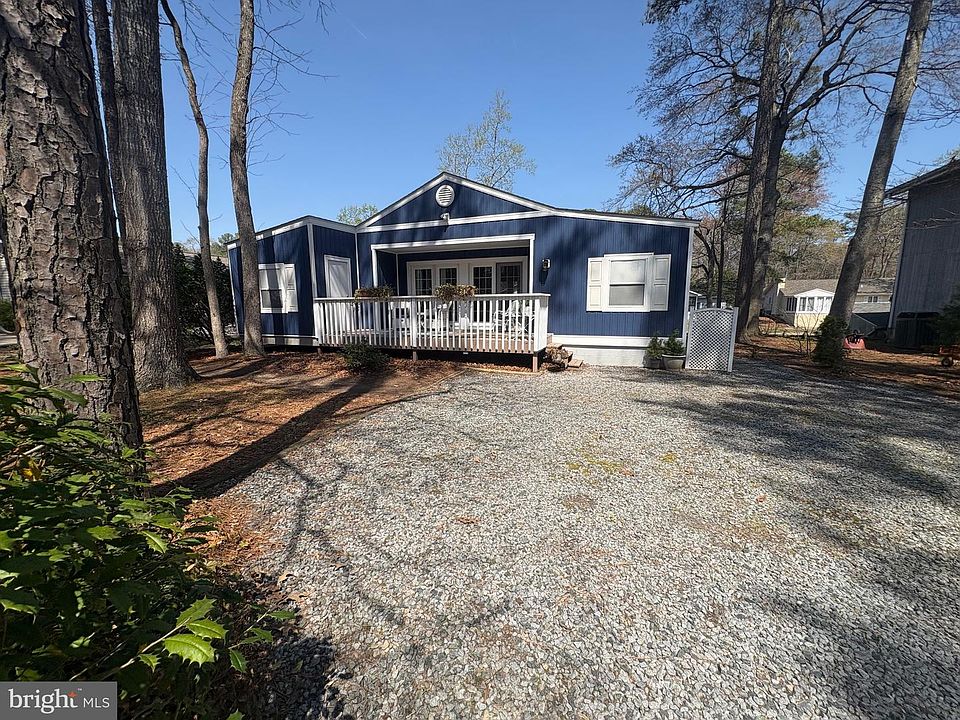 1st image of 23 Duck Cove Cir