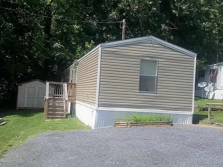 16 Campground Ln — Photo 1